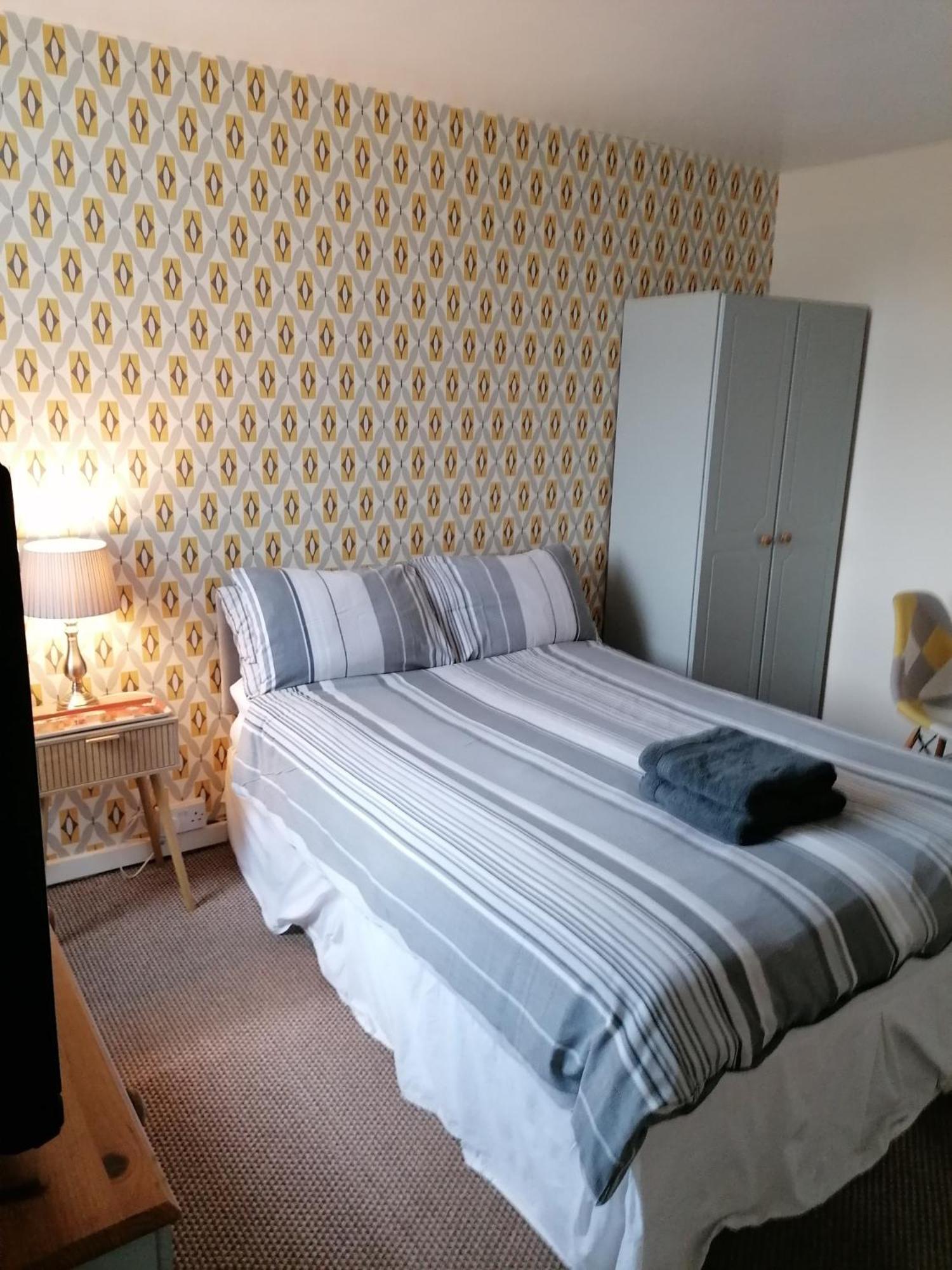 The Kirkview Bed & Breakfast Blackpool Exterior photo